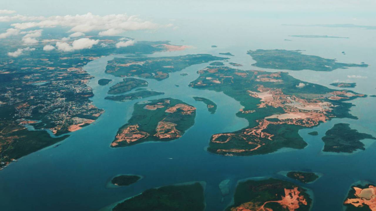 2018 Palu earthquake was rare ultra-powerful supershear event