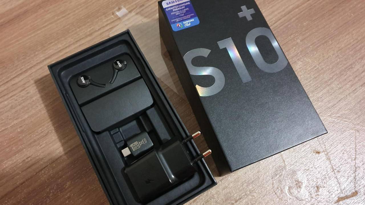 Galaxy S10+ sold early and first impressions are up