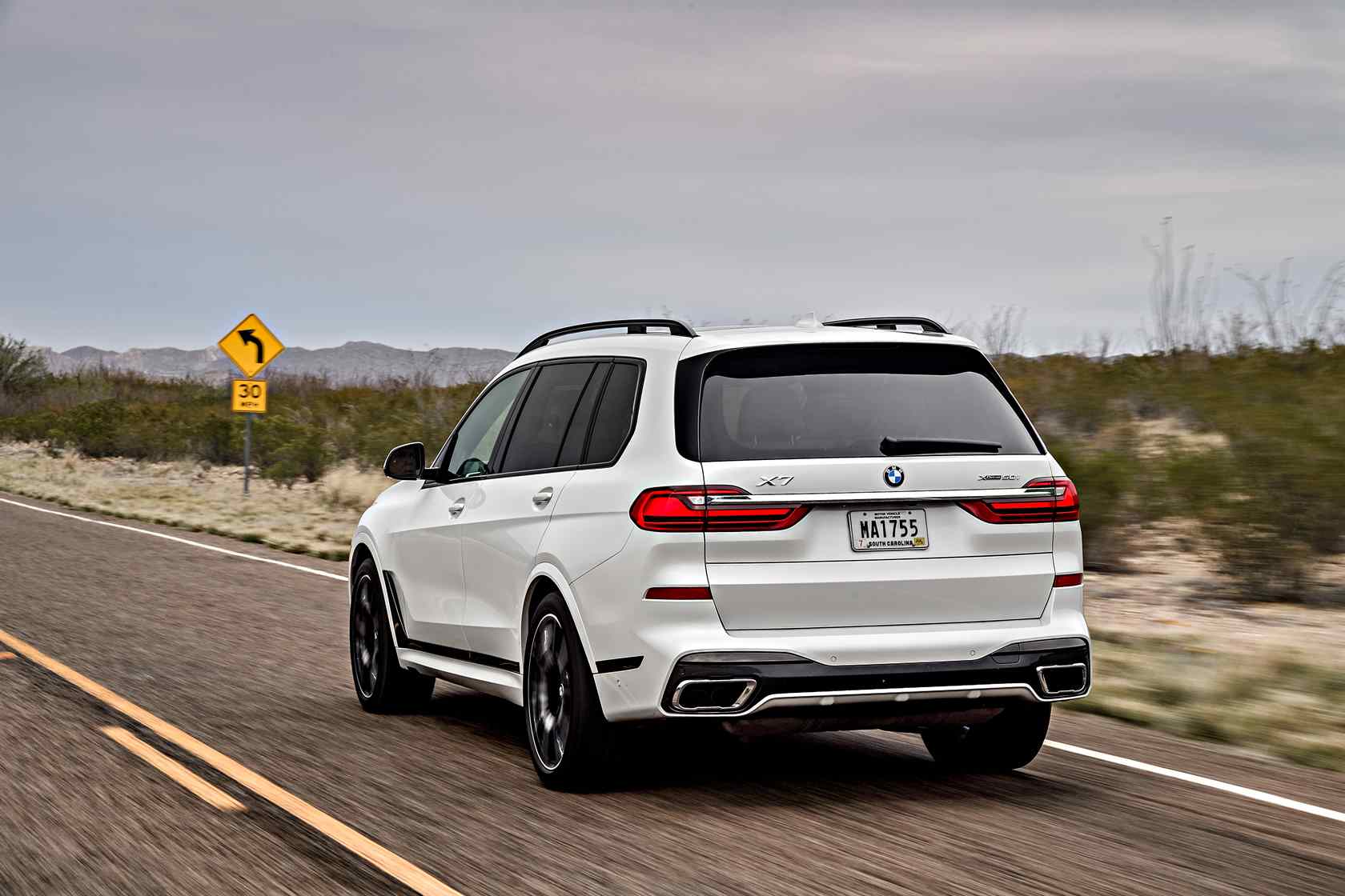 2019 Bmw X7 First Drive Unexpected Agility In A 7 Seat