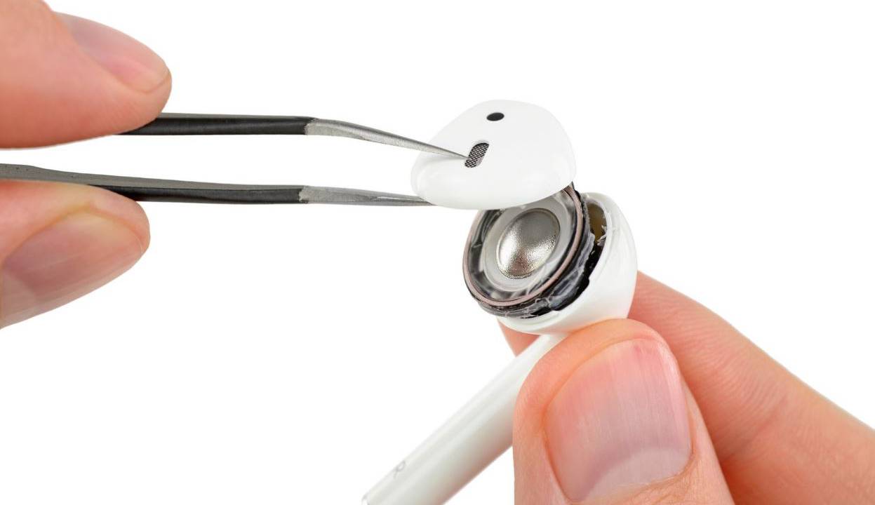 Ifixit Airpods 2 Teardown Is Just As Ugly As The First Slashgear