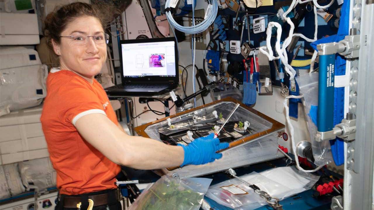 NASA tweaks ISS crew roster leading to record-setting flight