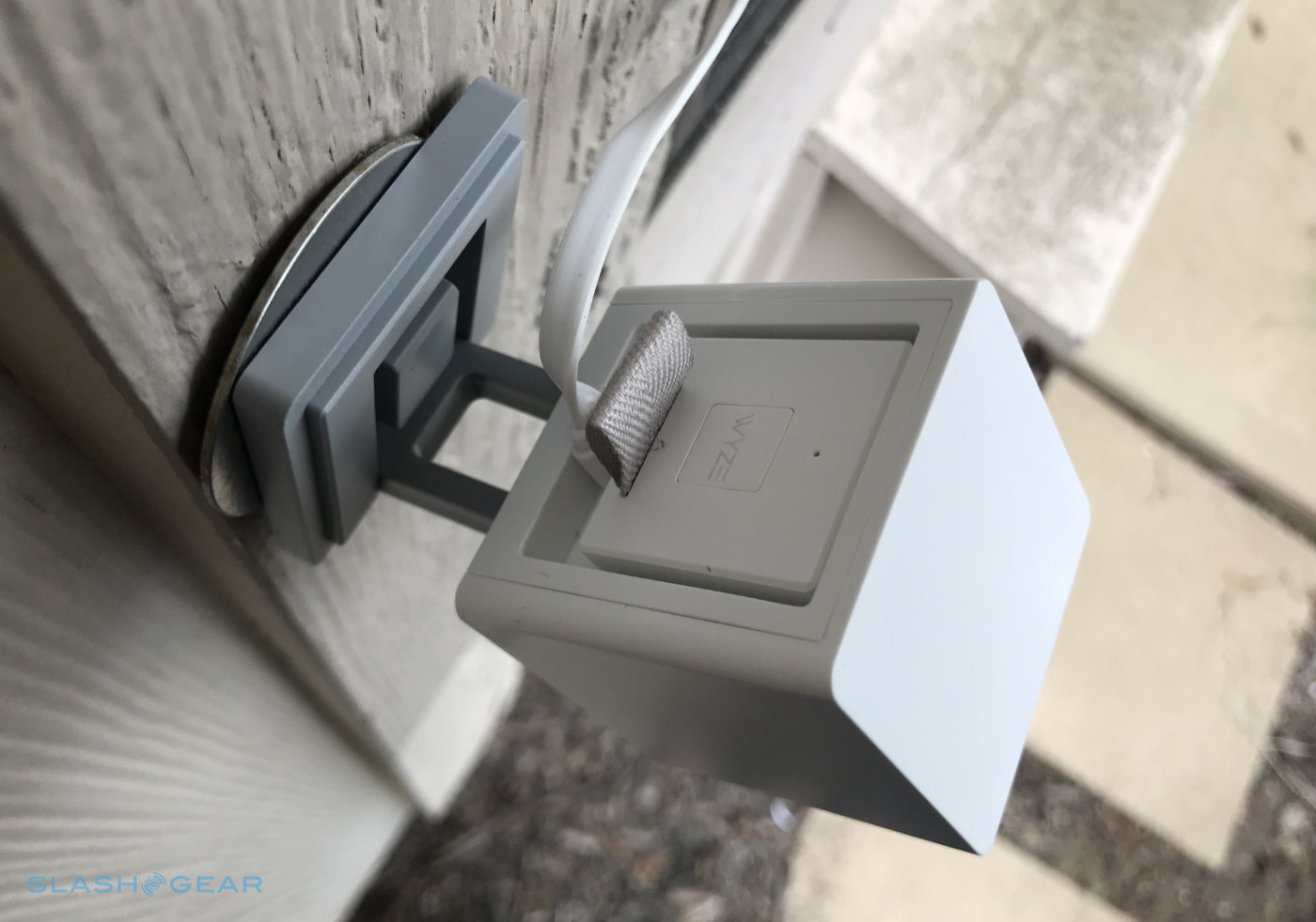 wyze cam door sensor