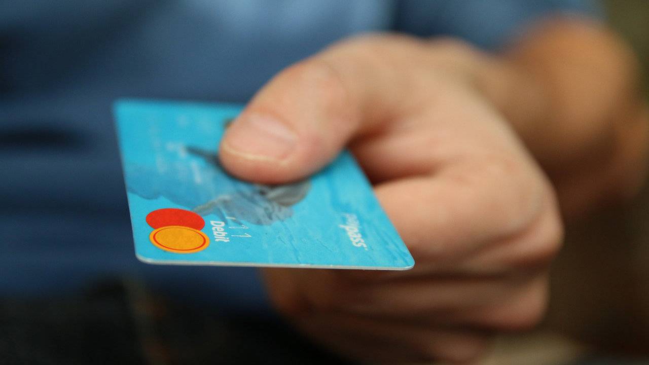 Trouble managing finances may hint at future dementia diagnosis