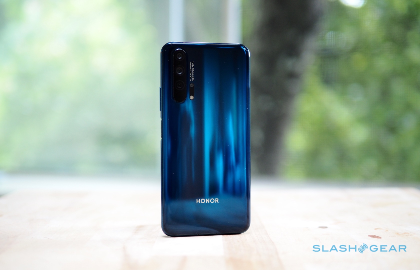 Honor 20 Pro hands on: Spend where it matters - SlashGear