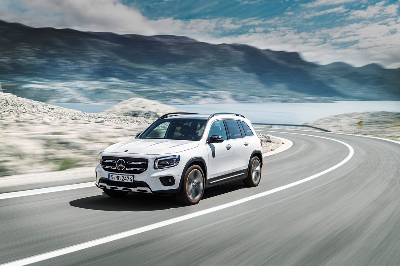 All New Mercedes Benz Glb 7 Seat Compact Crossover Slashgear All New Mercedes Benz Glb 7 Seat Compact Crossover Slashgear