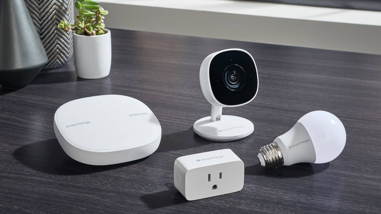 Samsung adds affordable SmartThings camera, bulbs and smart plug