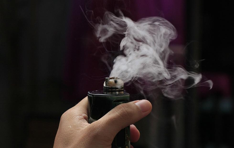 Vaping firms get nicotine warning as Feds target influencer promos