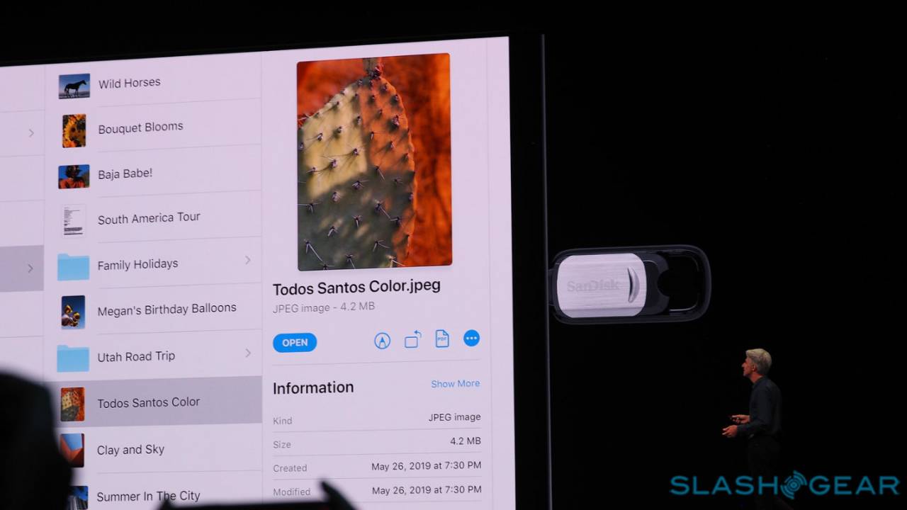 iPadOS brings support for USB drives and SD cards