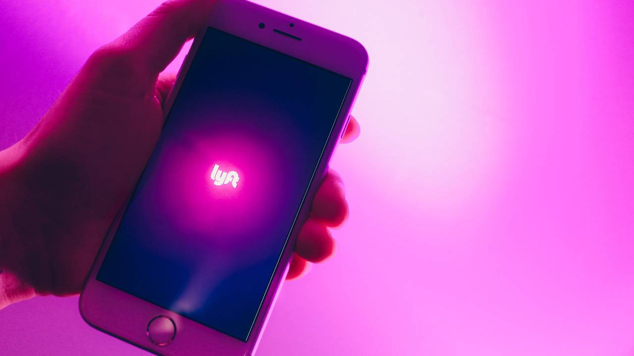 Lyft teams with AEG for dedicated pickup spots at music venues