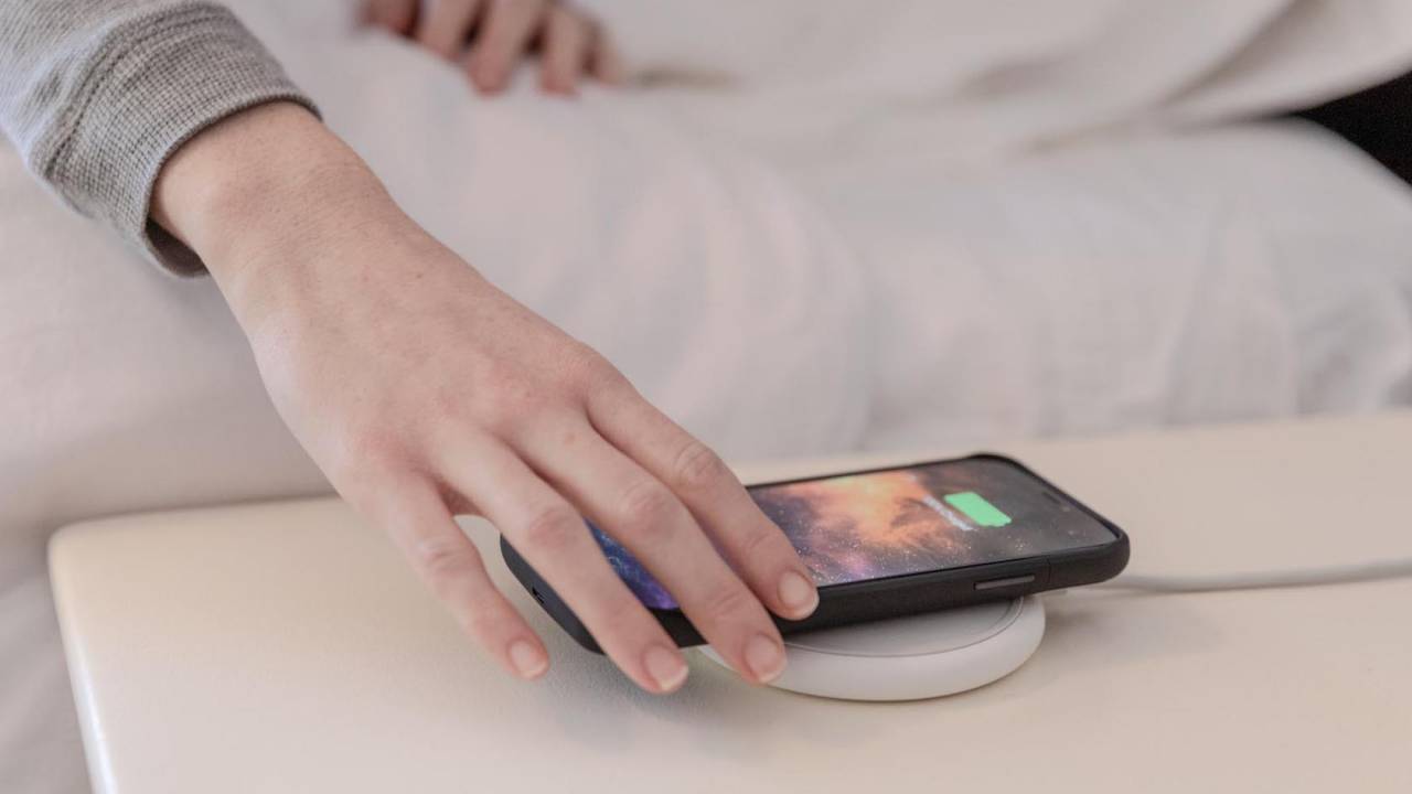 Mophie Juice Pack Air adds battery to iPhone XS, XS Max, and XR