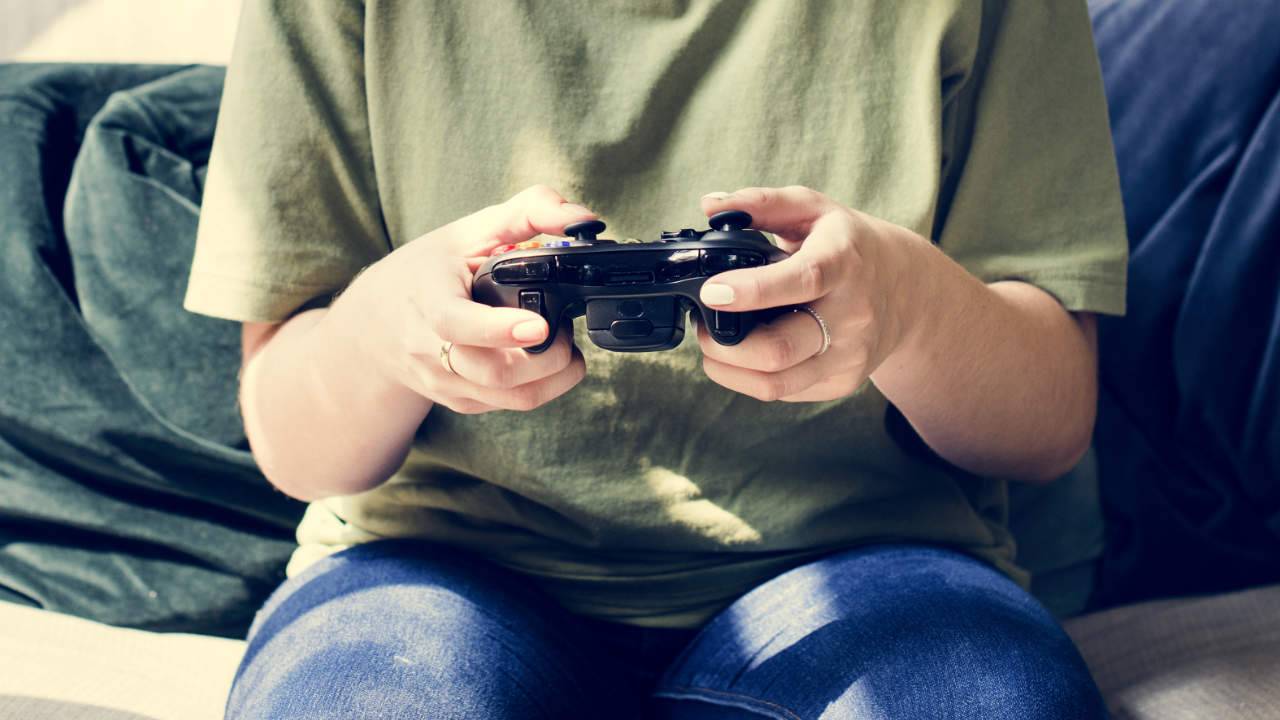 Social media, not video games, linked to increase in teen depression