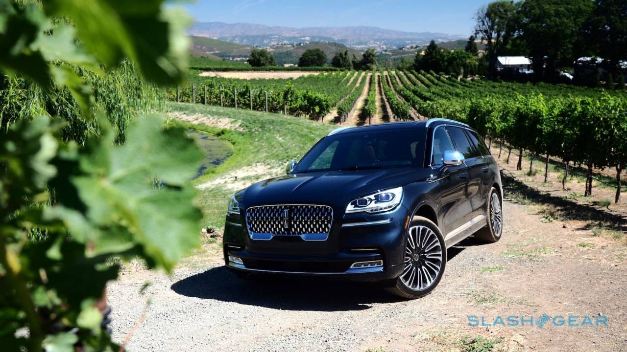 2020 Lincoln Aviator First Drive Grand Touring Hybrid Is