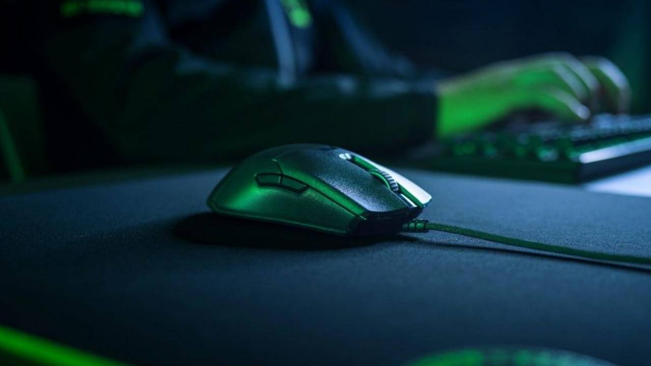 Razer Viper mouse boasts optical mouse switches for faster response