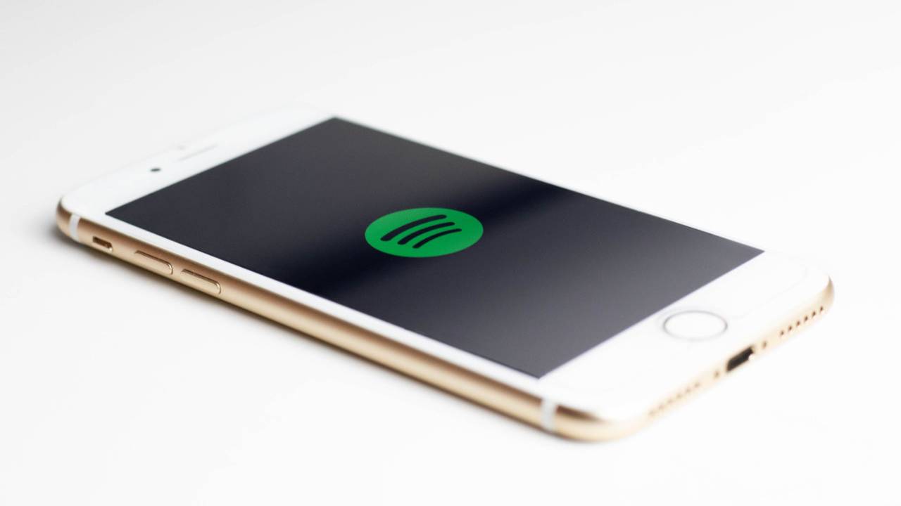 Spotify loves podcasts so much it could start helping users make them