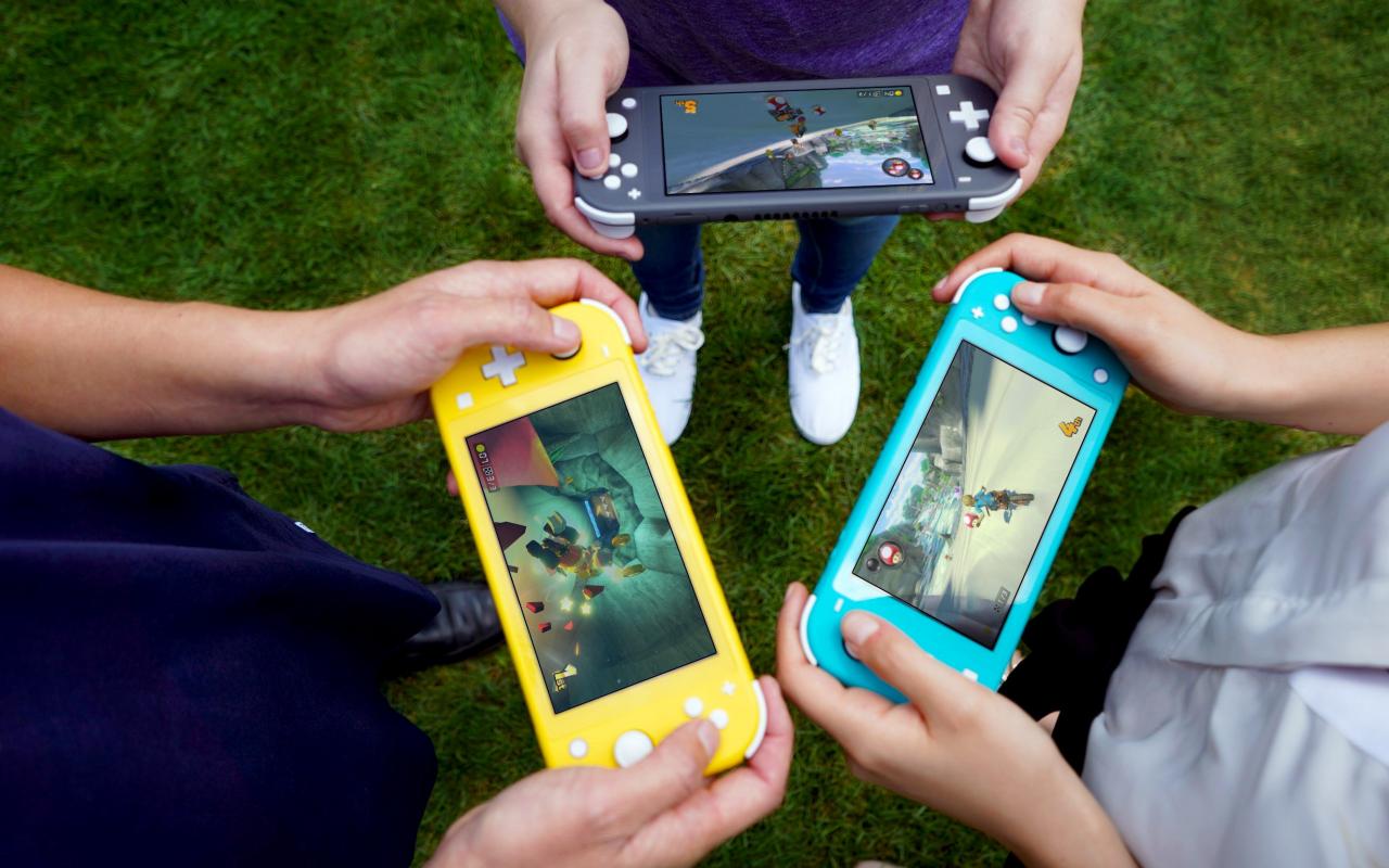 can you use joy con on switch lite