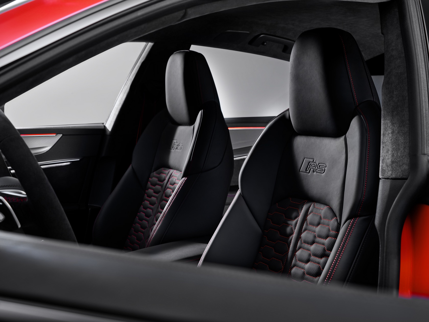 2020 Audi Rs7 Sportback Puts 600hp V8 In Seductive Four Door