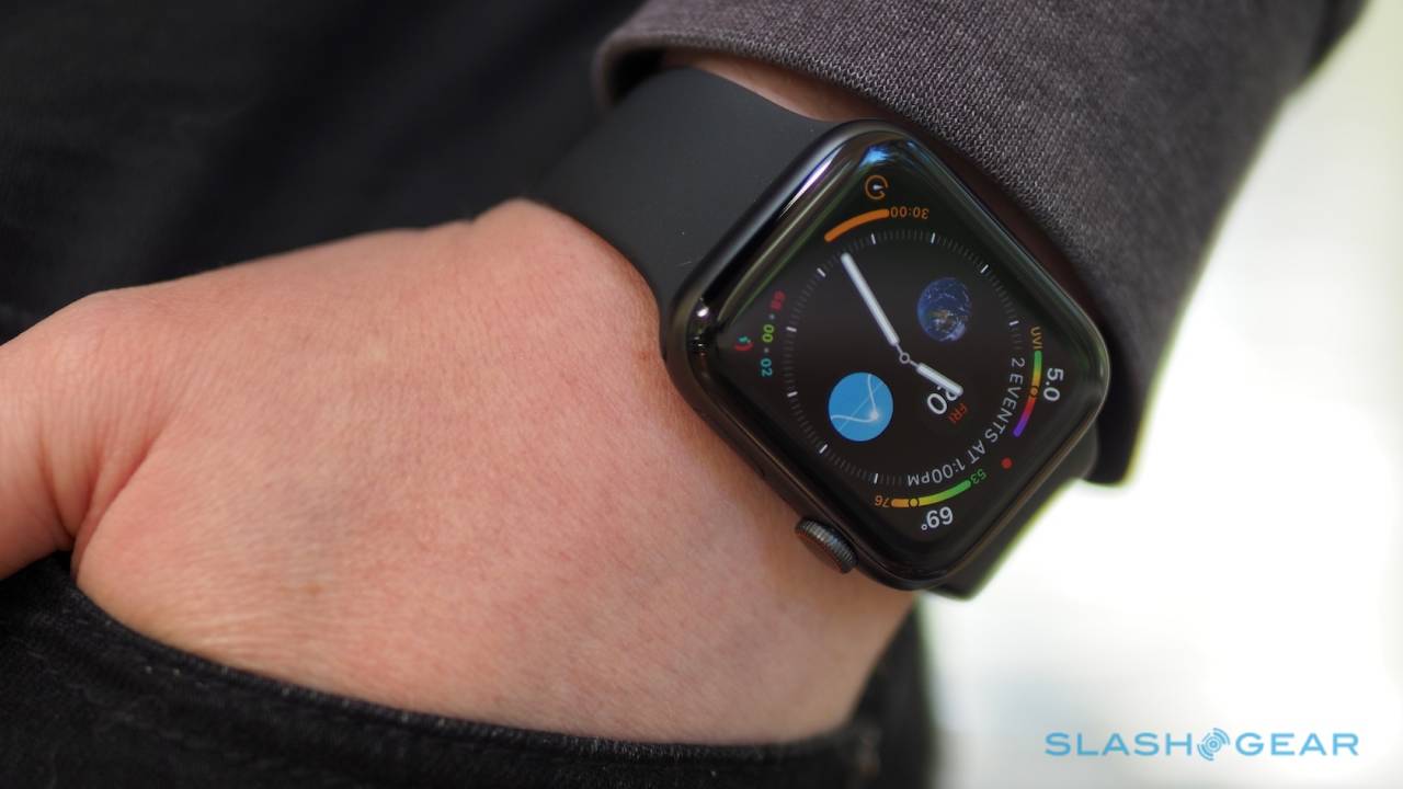 apple watch series 5 nike on wrist