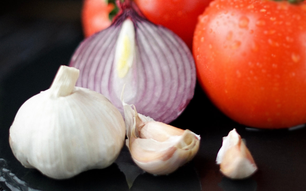 Eating garlic and onions daily may drastically cut breast cancer risk