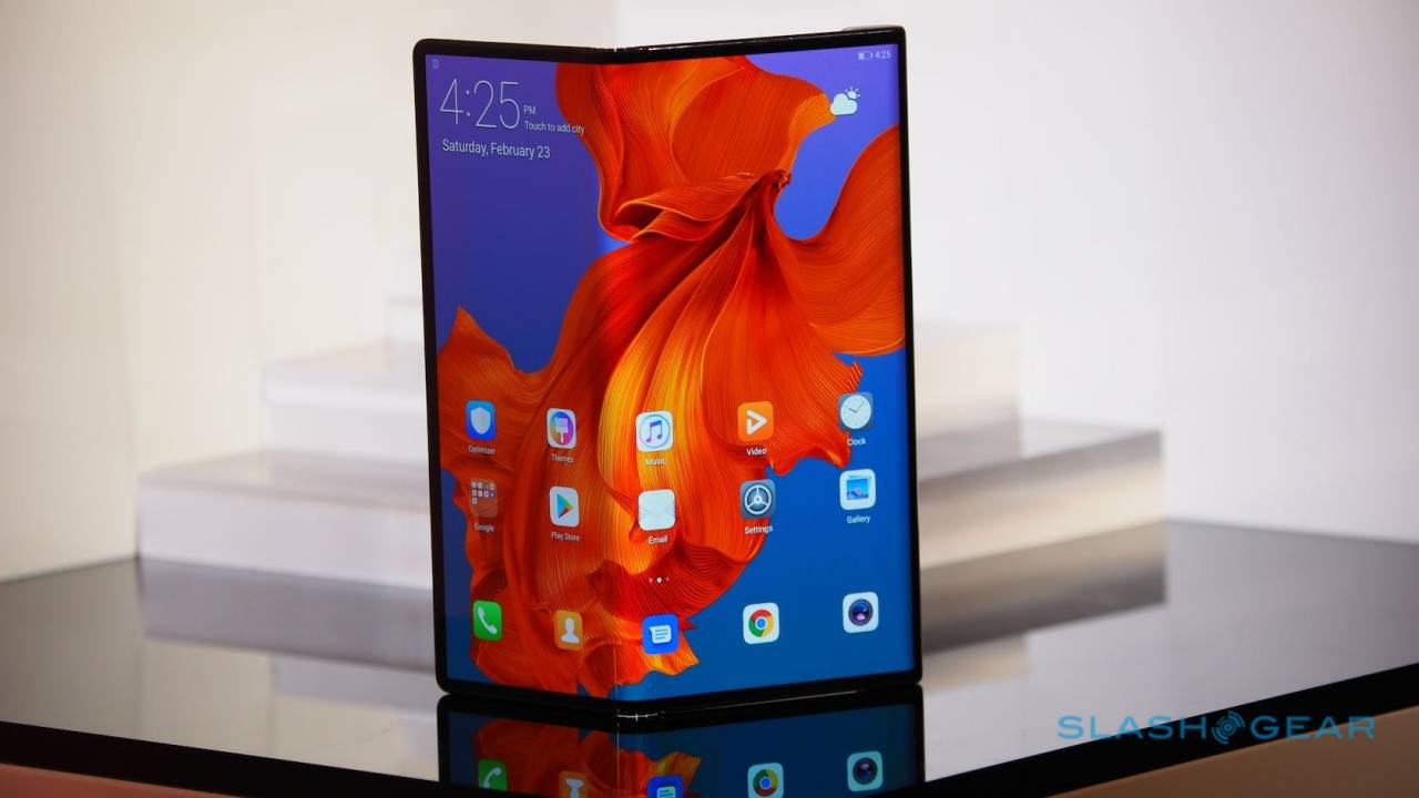 Huawei Mate X release “soon” but there’s a problem