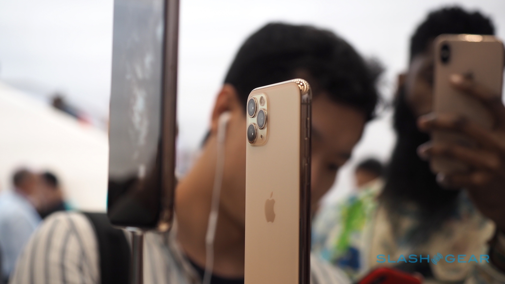 can i buy the new iphone in store