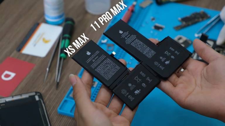 iPhone 11 Pro Max teardown reveals larger battery, Xcode shows RAM size
