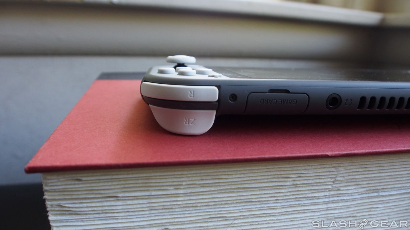Nintendo Switch Lite Review How It Stacks Up To The Standard Switch Slashgear