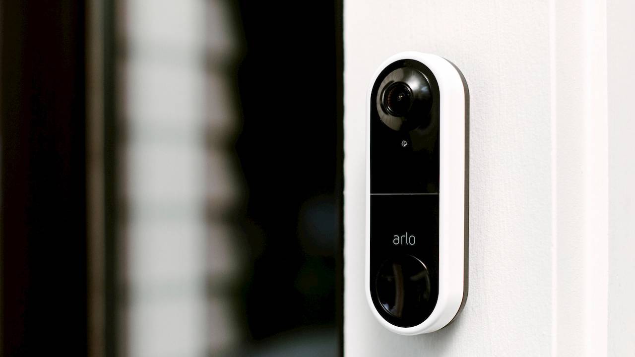Arlo Video Doorbell Calls You When Someone Is At The Door Slashgear