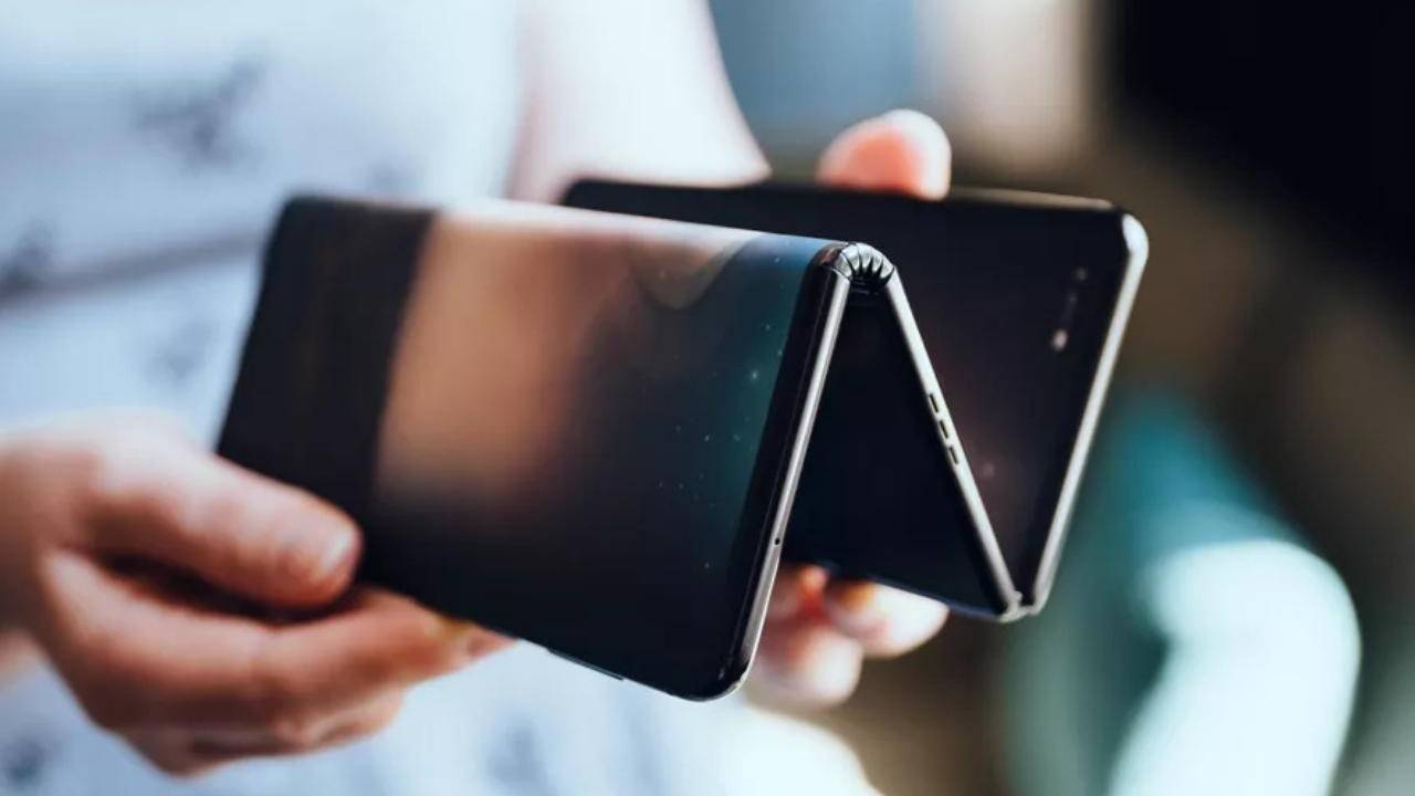TCL foldable phone prototype dares to dream big with two folds