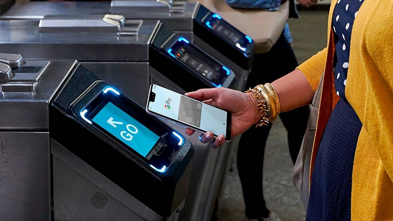 Google Pay erases transit passes and tickets when you uninstall the app