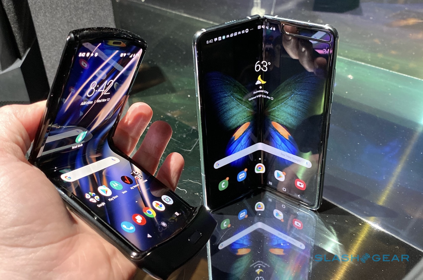 Покажи какие телефоны есть новые. Motorola RAZR 5g 2021. Motorola RAZR 2022. Motorola RAZR 2019. Motorola RAZR 3 2022.