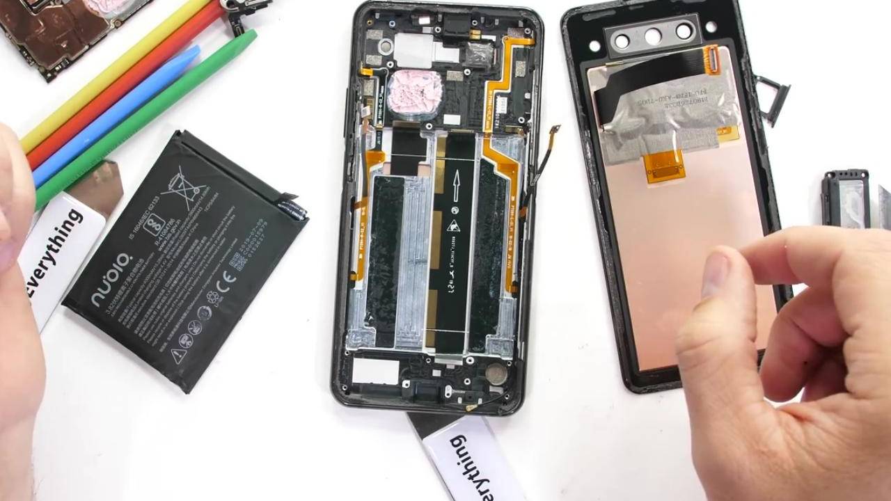 Nubia Z20 teardown hints at difficult repairs