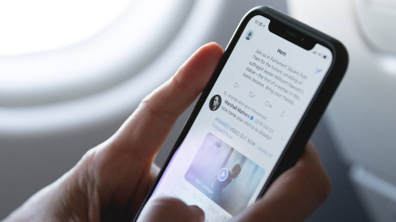 Twitter now lets all of its users follow specific topics
