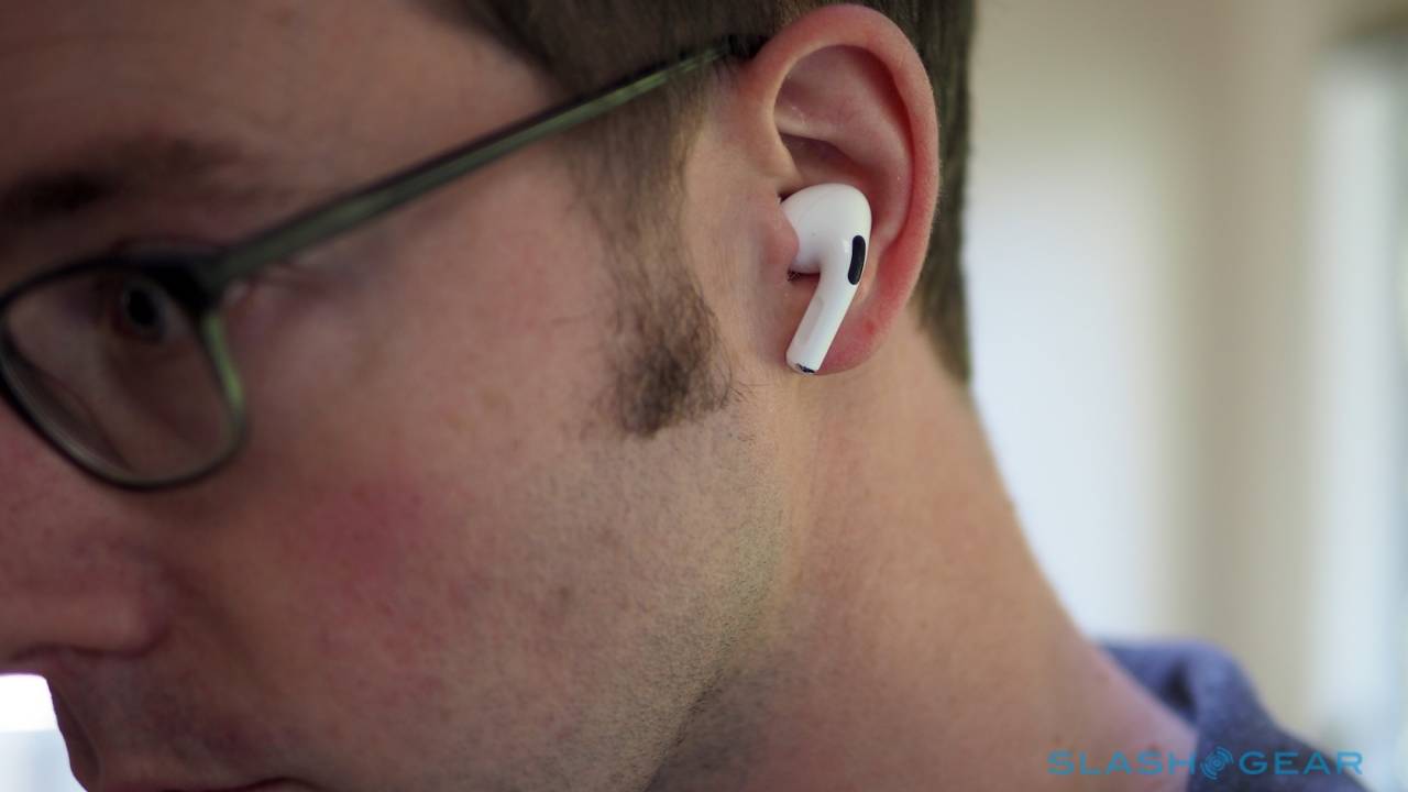 AirPods dominate earbuds market like iPad leads tablets