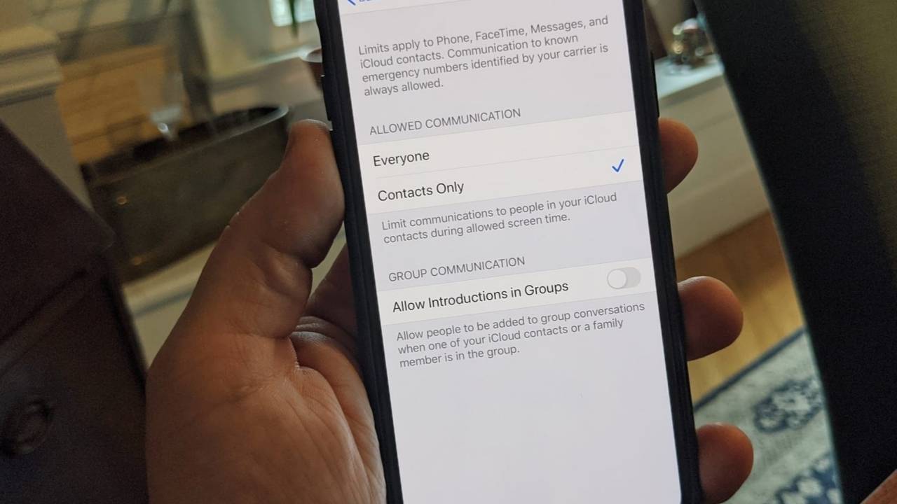 iOS 13.3 bug lets kids talk with strangers despite new parental controls