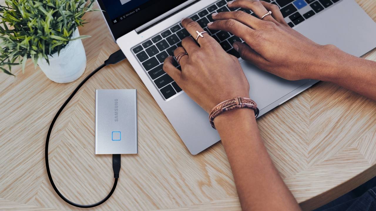 Samsung T7 Touch Portable Ssd Comes With A Fingerprint Scanner