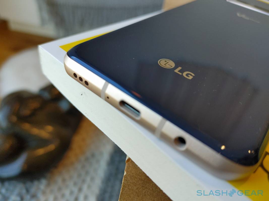 LG V60 ThinQ 5G hands-on: 5G in two screens - SlashGear