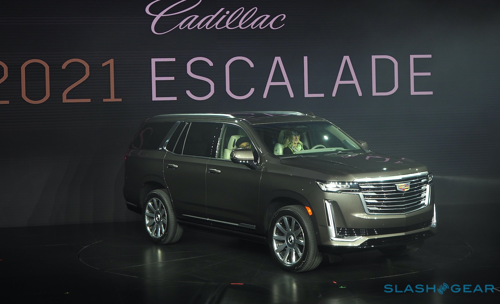 2021 Cadillac Escalade Official Legendary Suv Gets More Space And