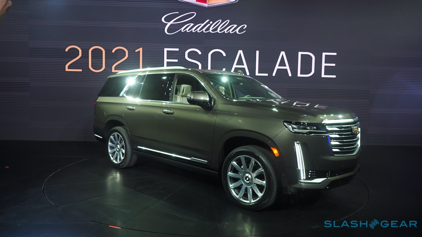 2021 Cadillac Escalade Official Legendary Suv Gets More Space And