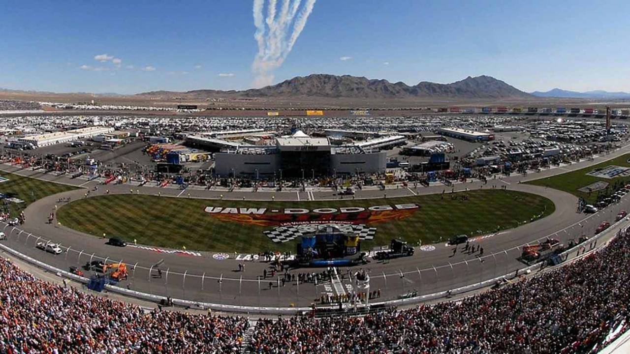 NASCAR turns to esports after canceling races over outbreaks