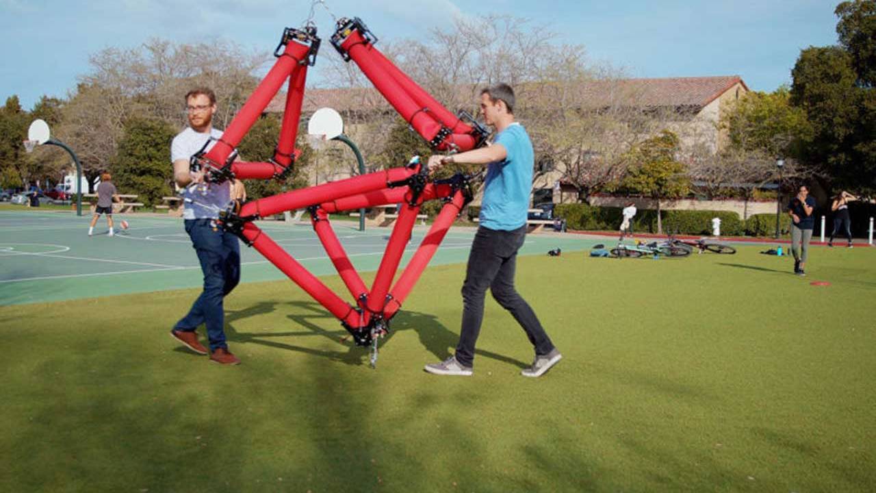 Stanford engineers create a new robot that combines traditional and soft robotics