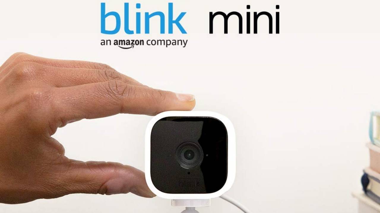 Amazon Blink Mini keeps an eye on your home from the inside