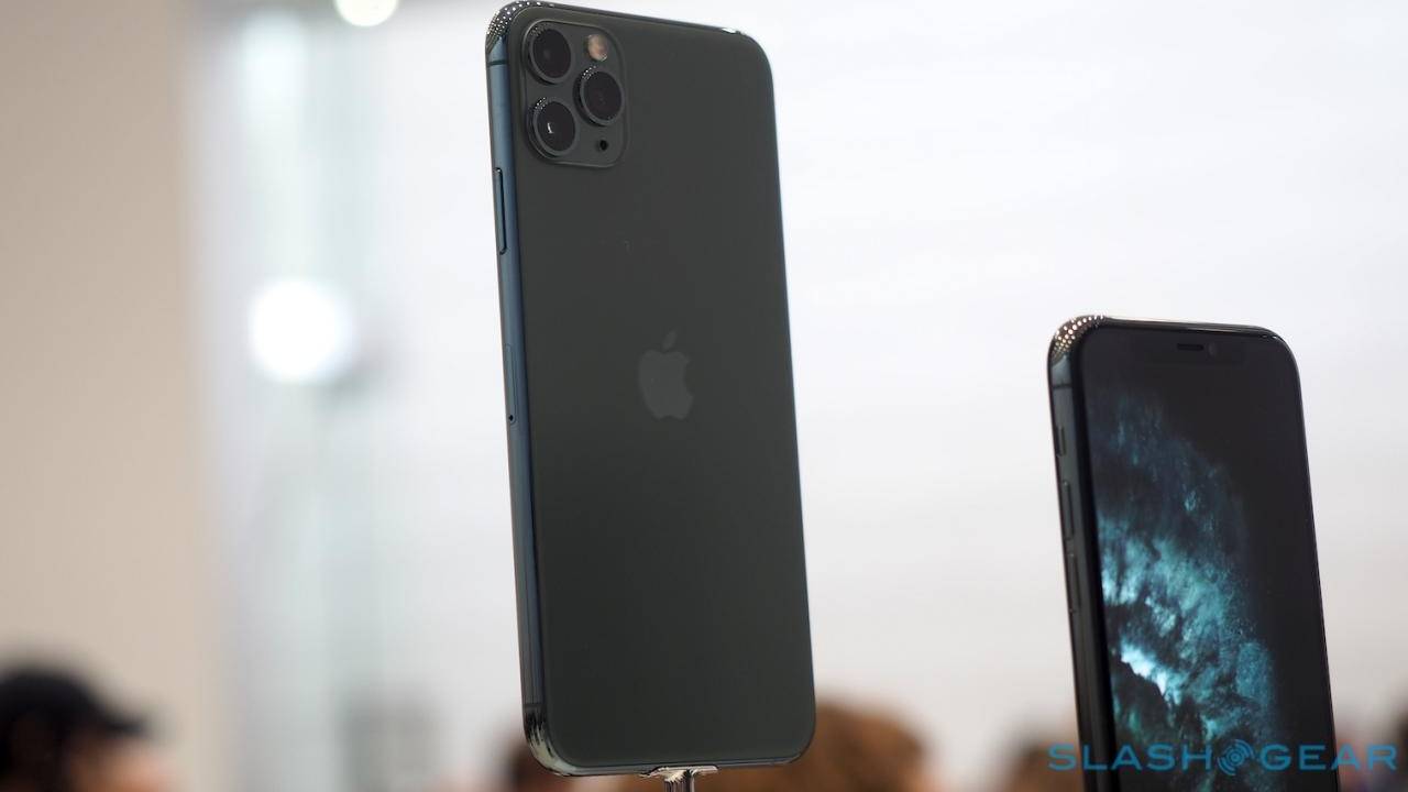 Apple blasts Barr over iPhone lock “false claims” in Pensacola shooter case