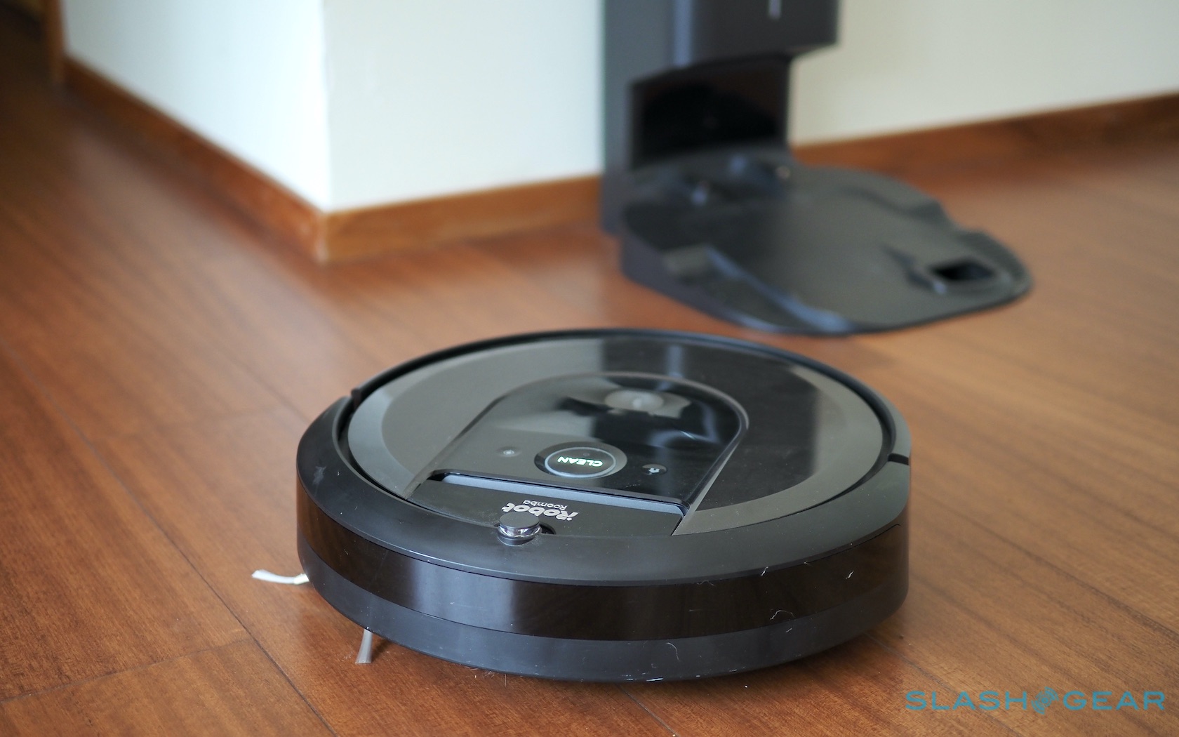 Irobot S Roomba I7 Robot Vacuum Has Been Perfect Pandemic Company Slashgear Irobot S Roomba I7 Robot Vacuum Has Been Perfect Pandemic Company Slashgear