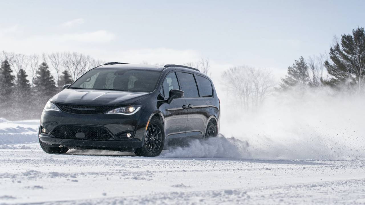 chrysler pacifica 2020 awd