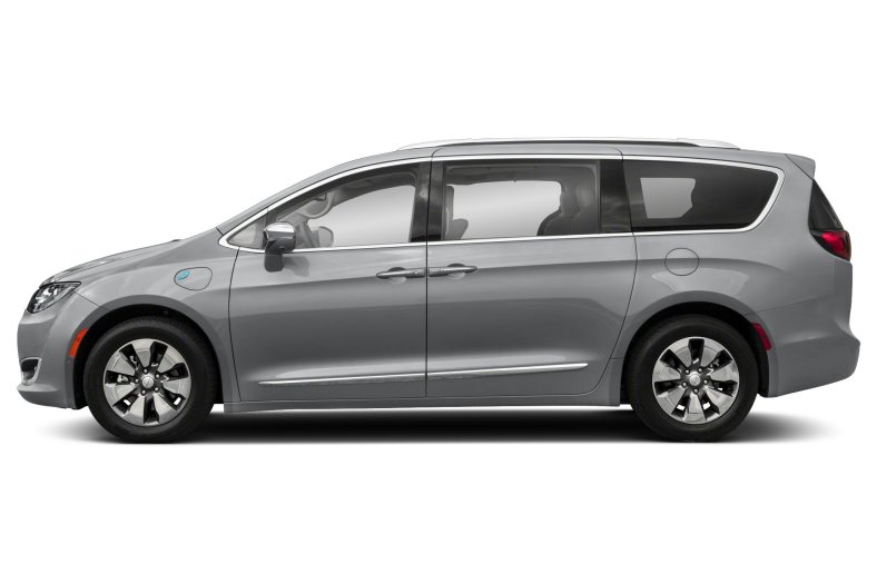 Chrysler recalls 27,000 Pacifica Hybrid minivans to address fire risks