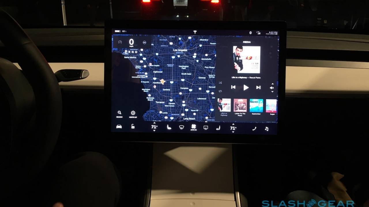 Tesla Model 3 in the US to get USB-C, wireless charging
