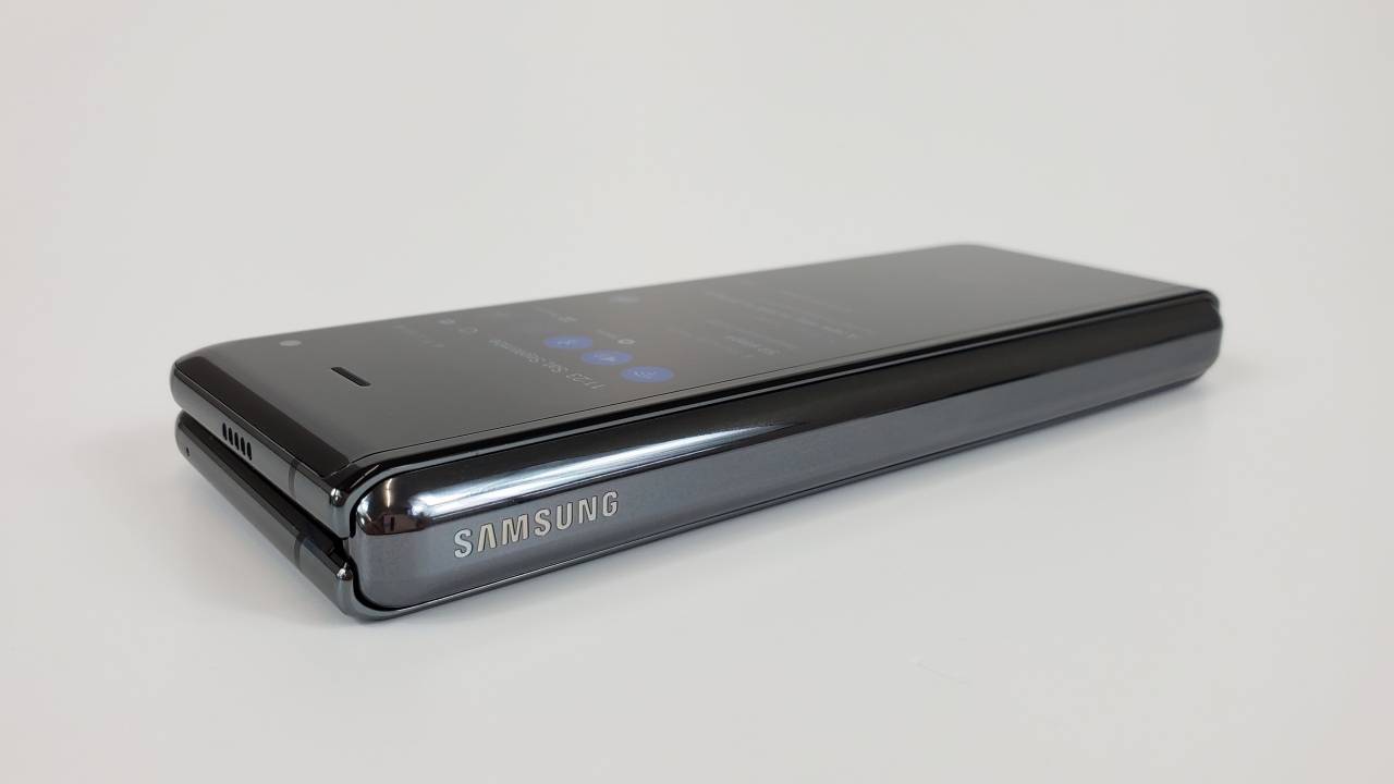 galaxy fold 2 bell