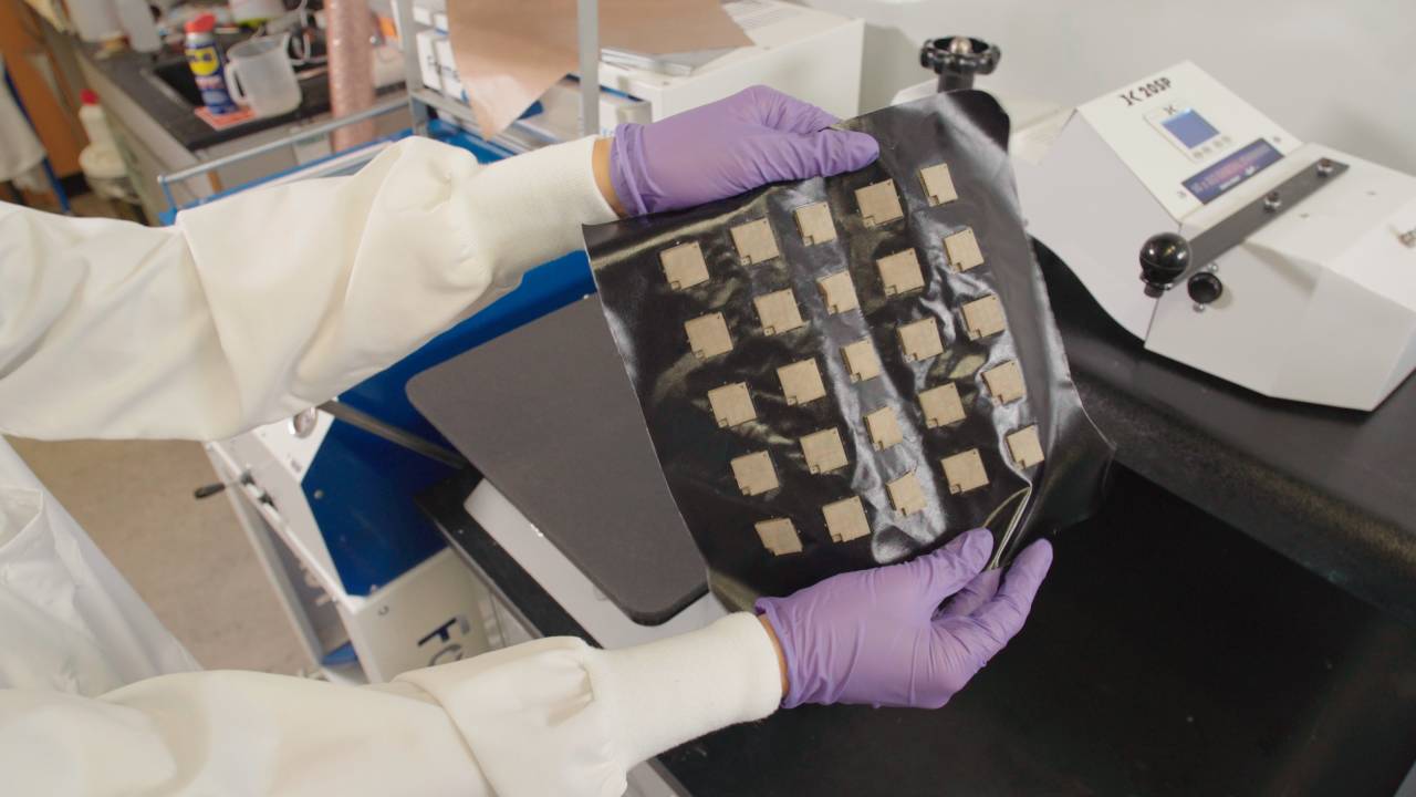 New smart fabric can inflate and deflate based on temperature
