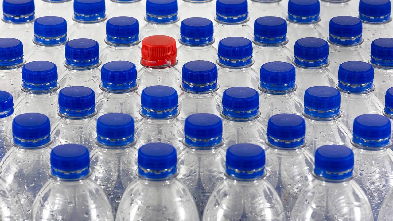 Chemists devise a way to make tough plastics that are recyclable