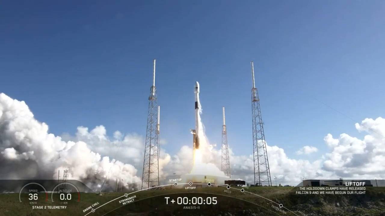 SpaceX makes history again by catching both Falcon 9 fairing halves ...